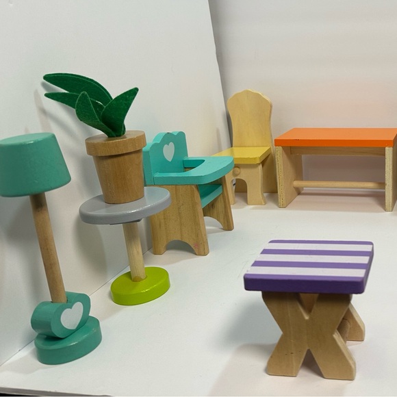 KidKraft Wooden Dollhouse Furniture Set- 12 pieces- UPDATED - Picture 2 of 5
